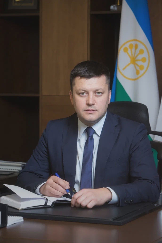 Мошенники вымогали деньги у подчиненных мэра Уфы через его фальшивые аккаунты