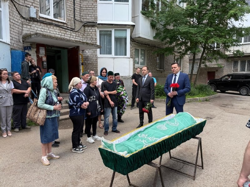 В Уфе простились с погибшим в аварии медработником