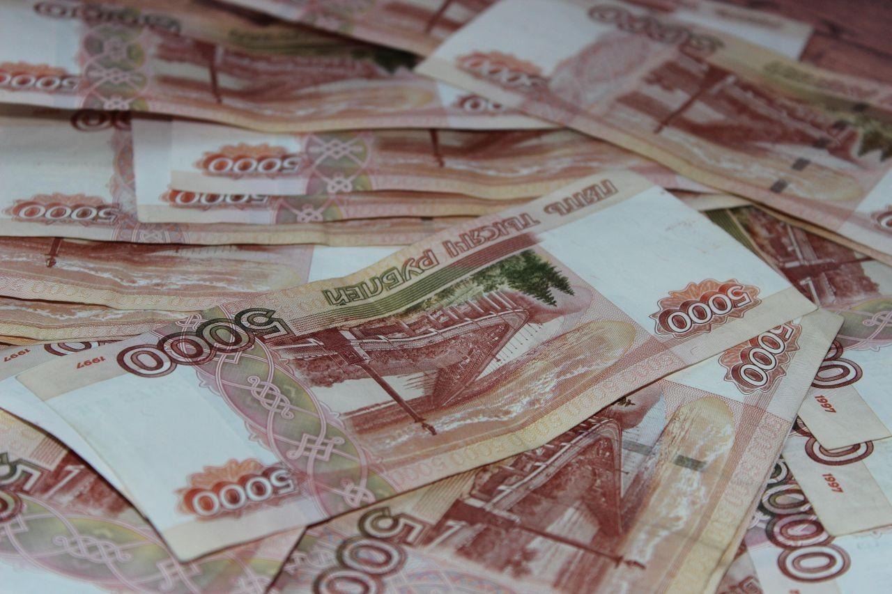 В  Уфе сотруднику задолжали зарплату на 400 тысяч рублей