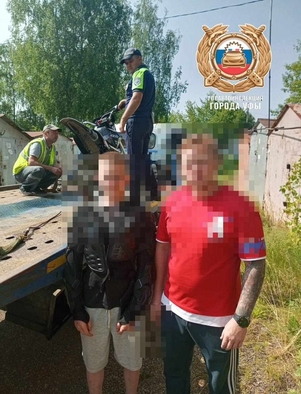 В Уфе сотрудники задержали подростка на питбайке