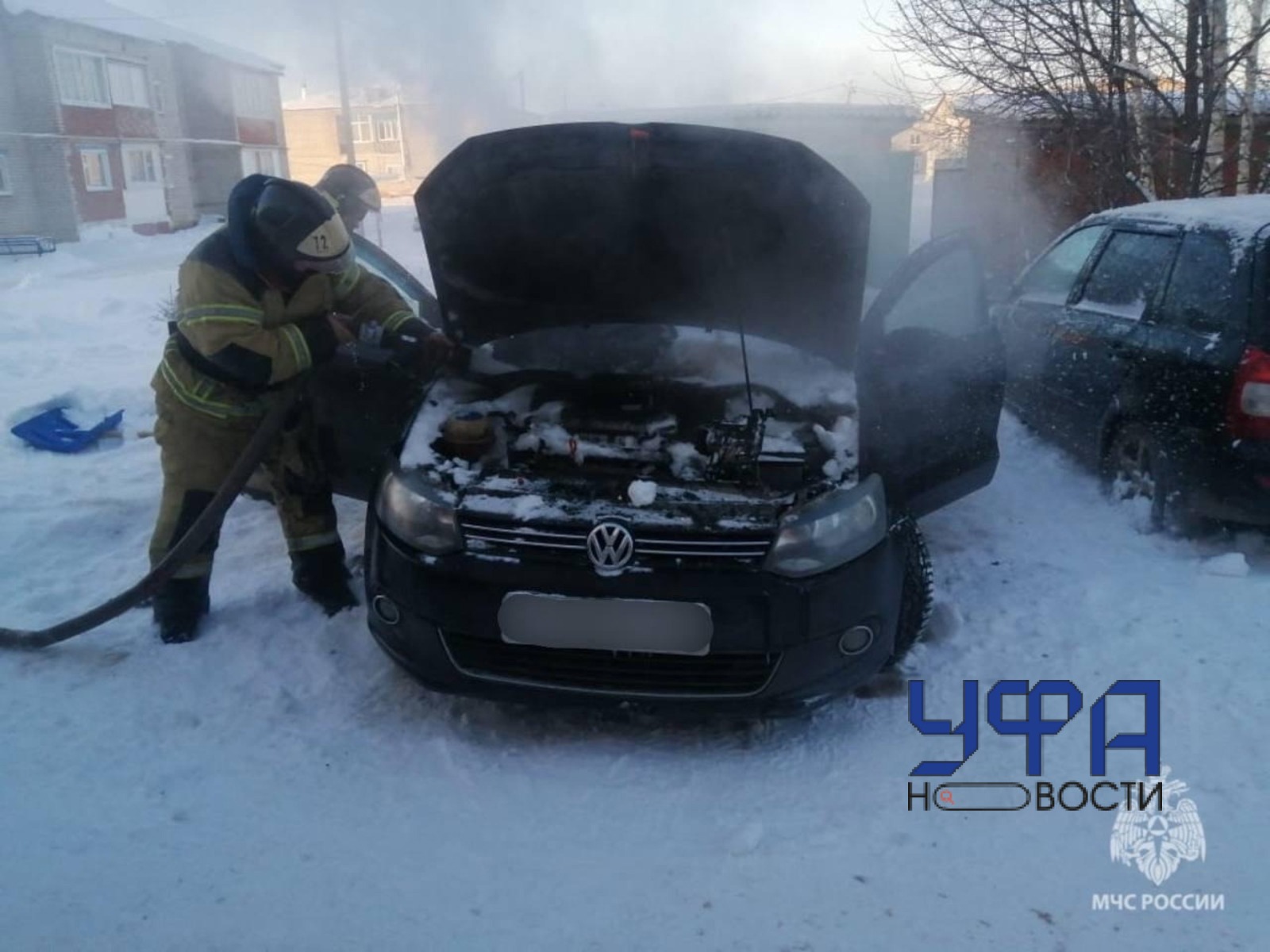 В Башкирии огонь уничтожил легковой автомобиль