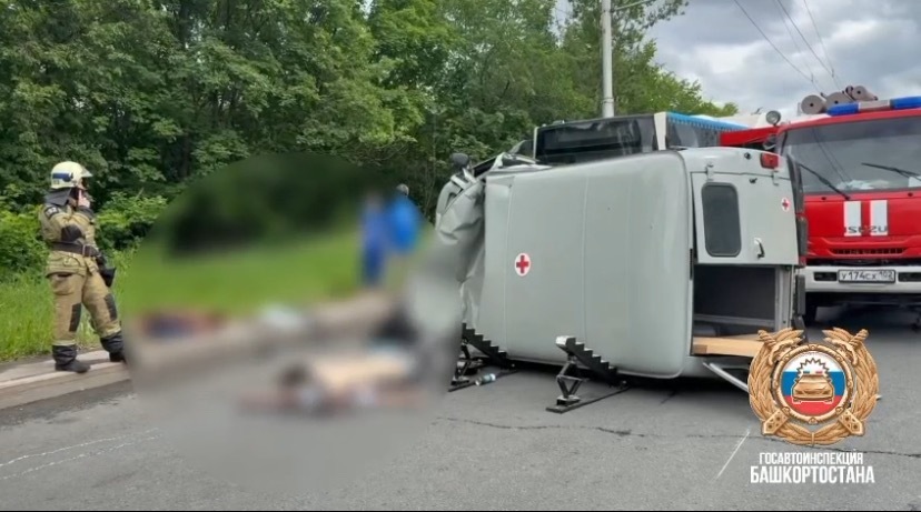 В Уфе в аварии погибли два сотрудника скорой помощи 