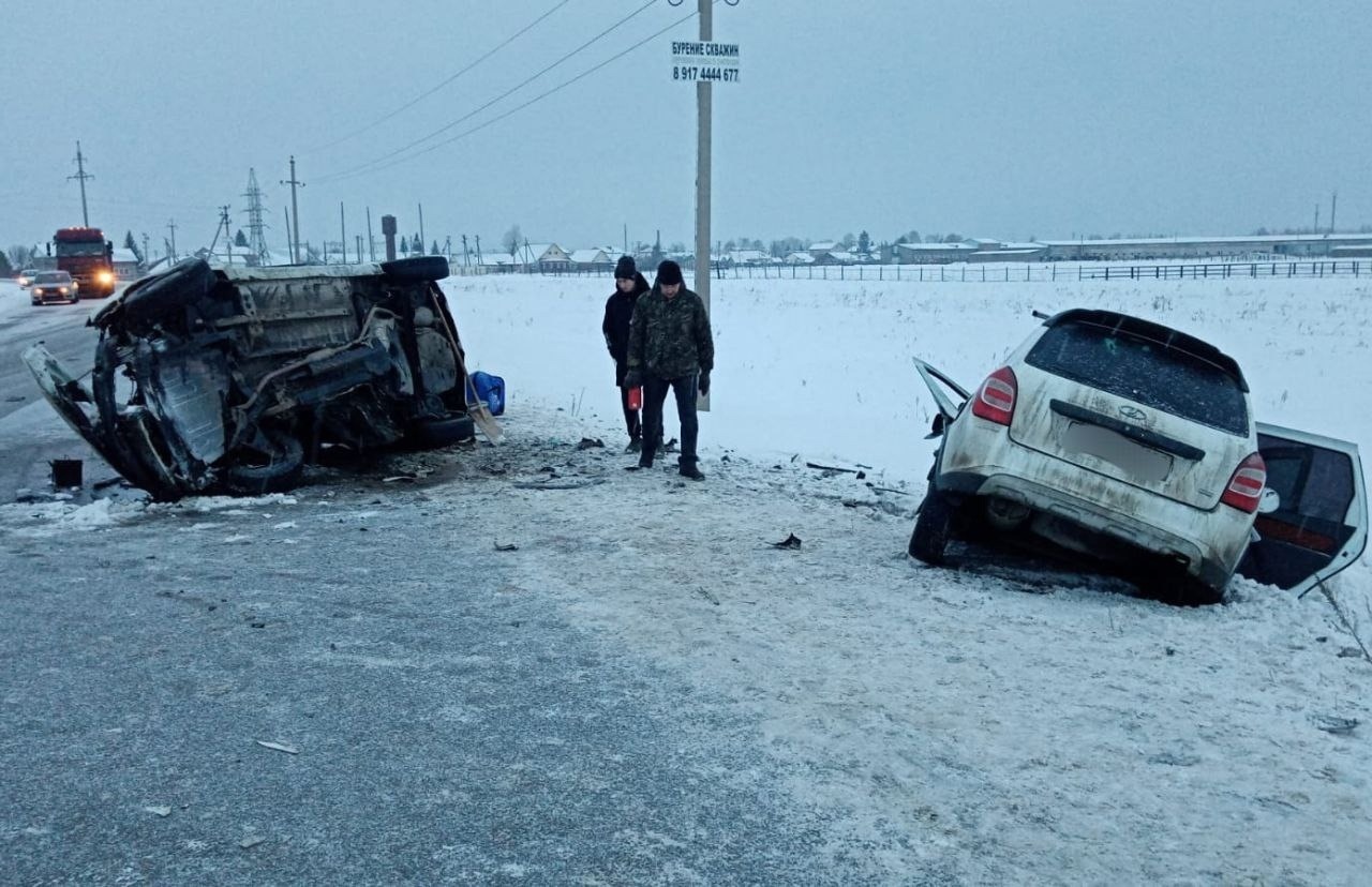Два человека погибли в страшной аварии в Башкирии