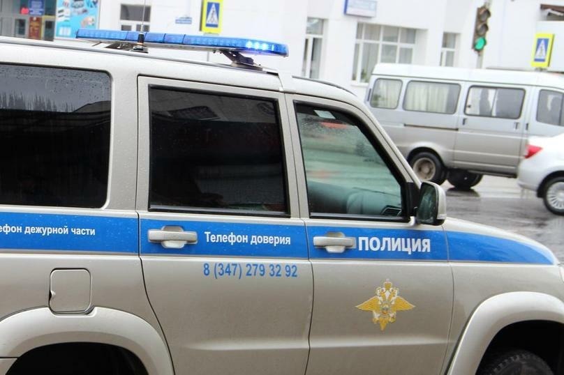 В Уфе подростки громили машины 