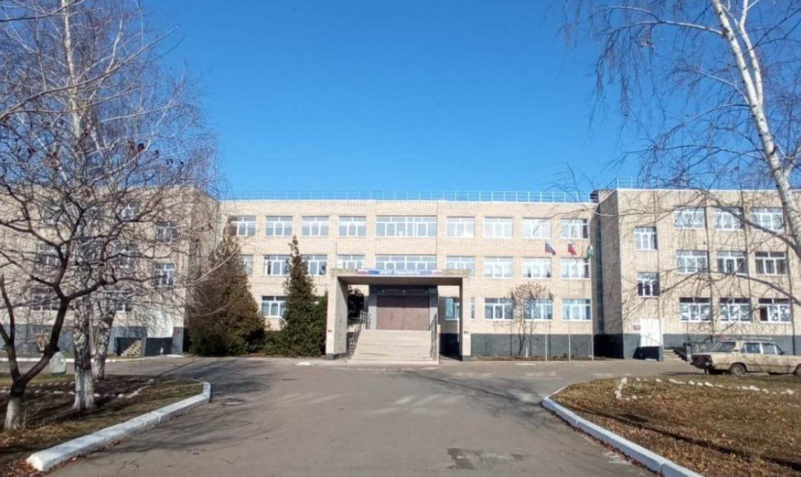 Башкирские строители отремонтировали школу в ЛНР