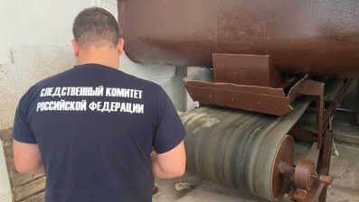 В Башкирии на птицефабрике мужчину затянуло в транспортер 