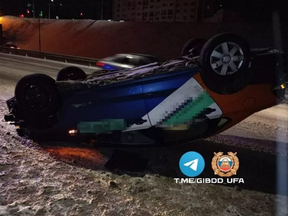В Уфе пьяный 19-летний парень перевернулся на каршеринговом авто