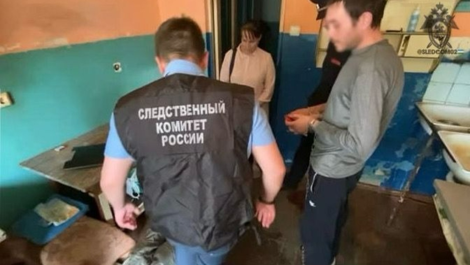 Житель Башкирии заколол ножницами собутыльников