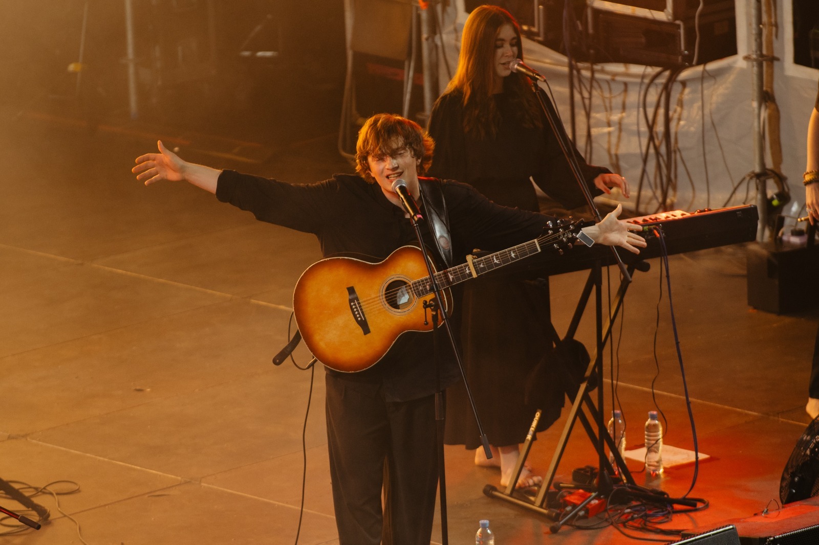 Официальный паблик «Бонд с кнопкой»  vk.com/bondband