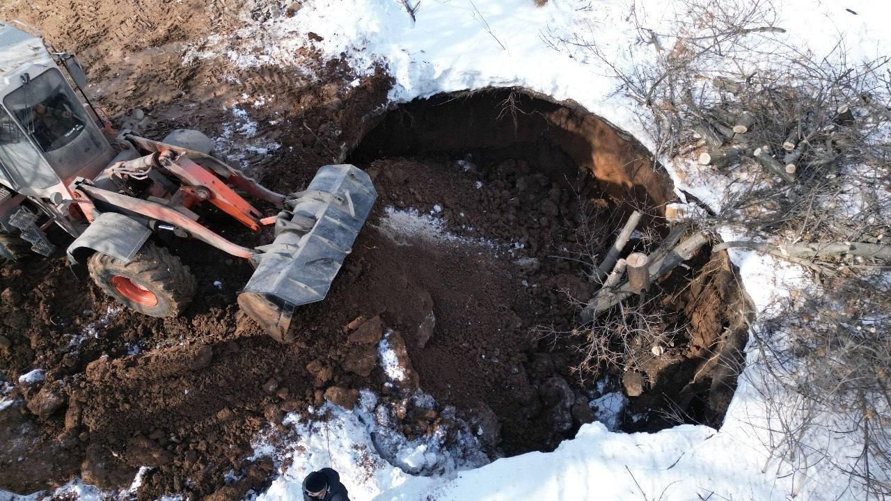 Место провала грунта в Уфе все еще не засыпали