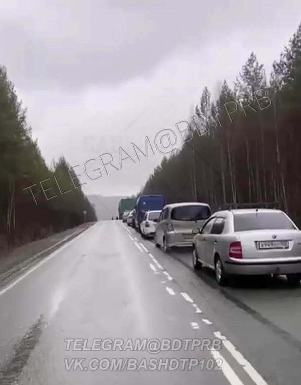 В Башкирии внезапно остановили движение на трассе Инзер-Белорецк