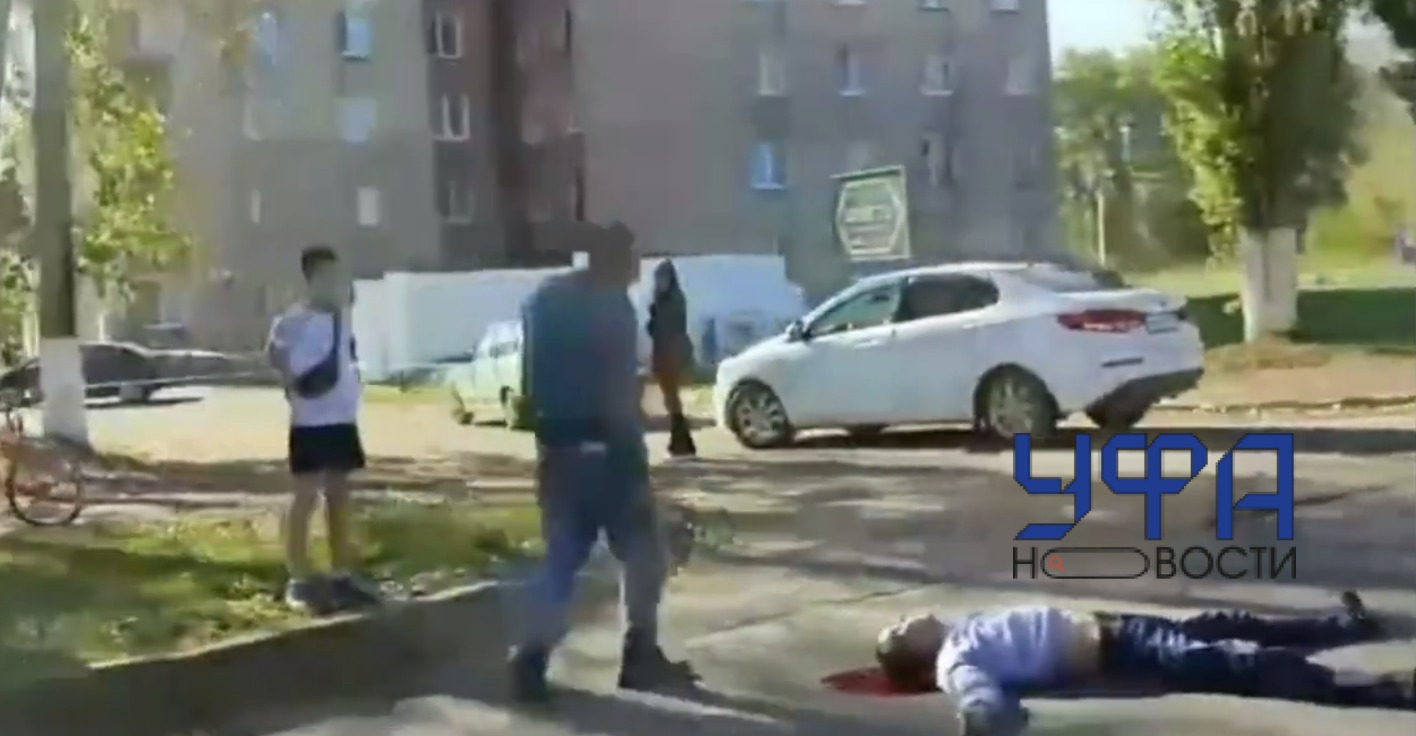В сети появились жесткие кадры сбитого мотоциклиста 