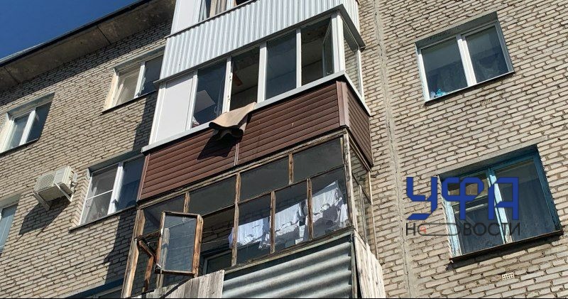 В Уфе из окна выпал малыш