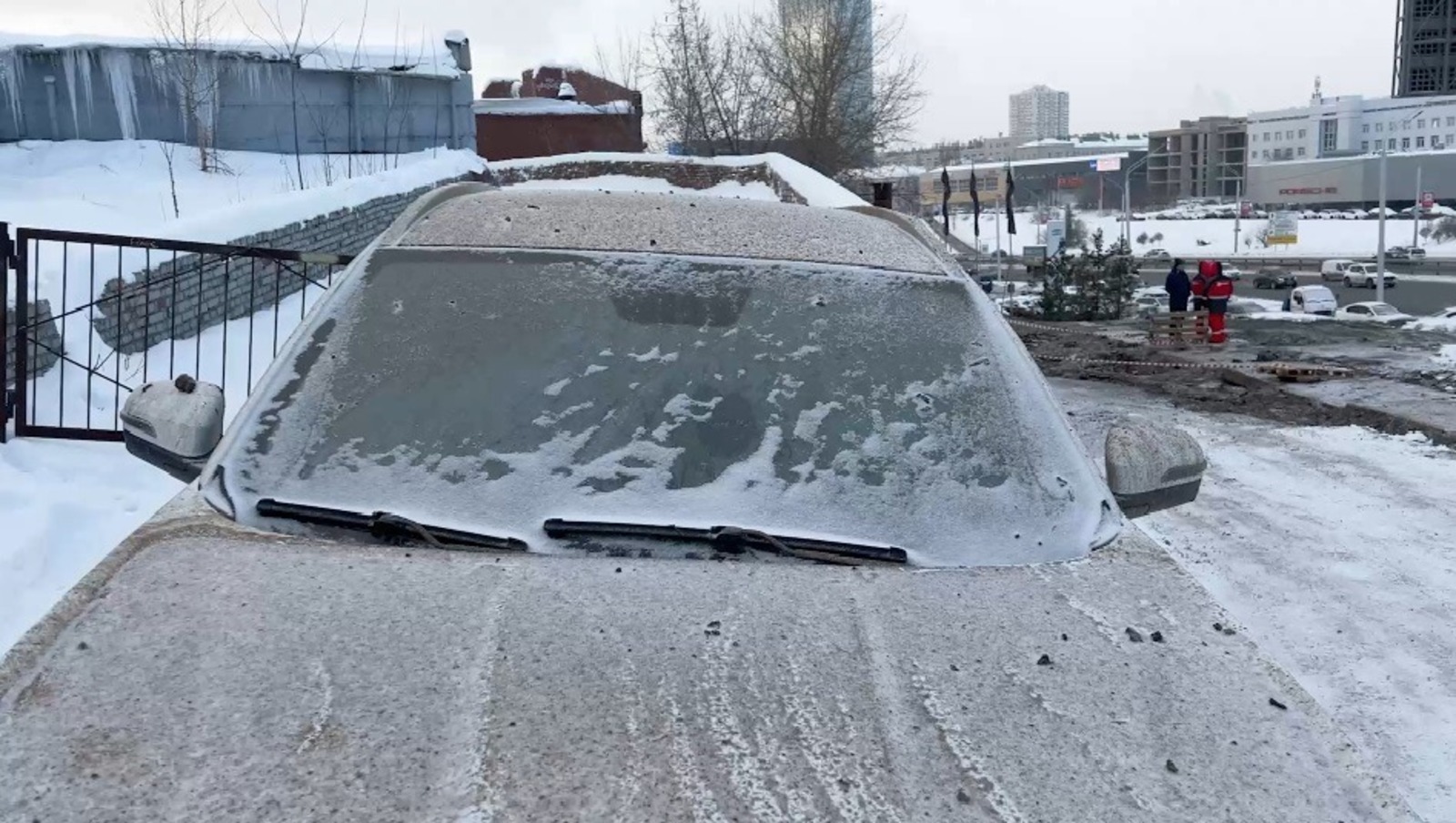 В Уфе владельцы затопленных фекалиями машин оценили ущерб в 3,2 млн рублей