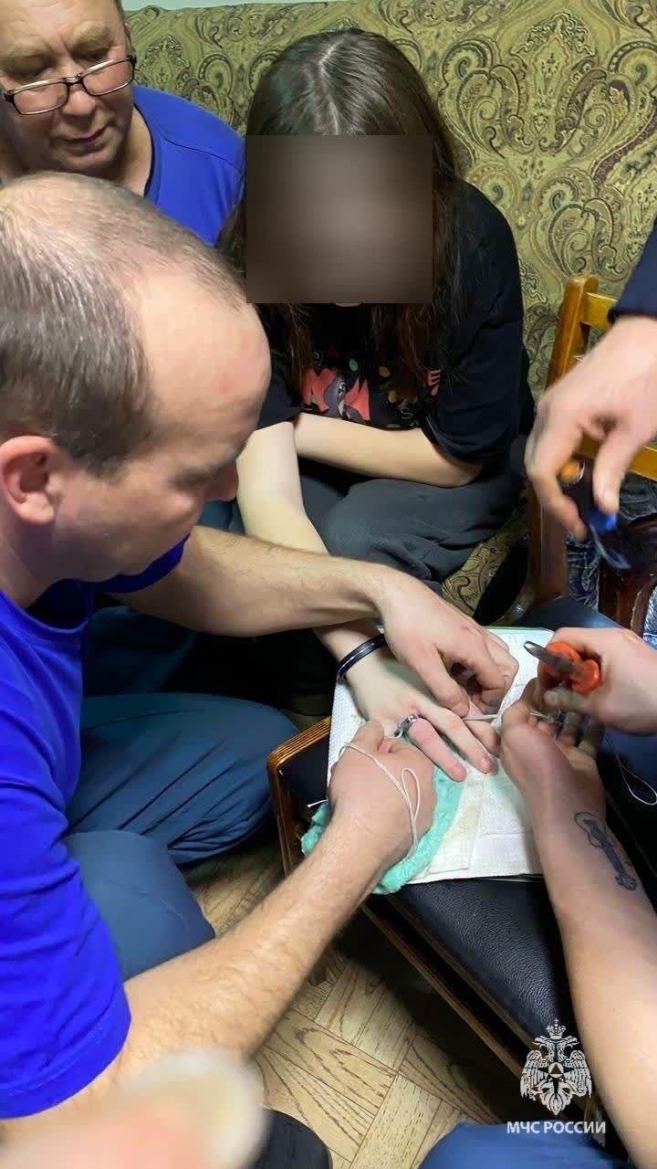 В Башкирии 12-летняя девочка едва не лишилась пальца из-за глупости