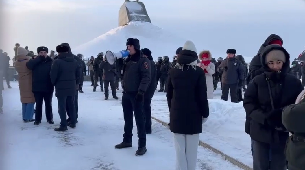 В Уфе проходит несанкционированная акция в поддержку Фаиля Алчинова*