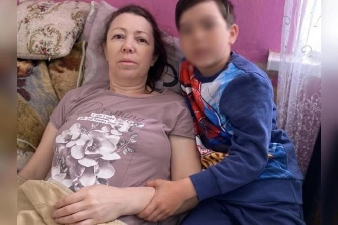 В Башкирии учительницу парализовало после падения лампы в классе