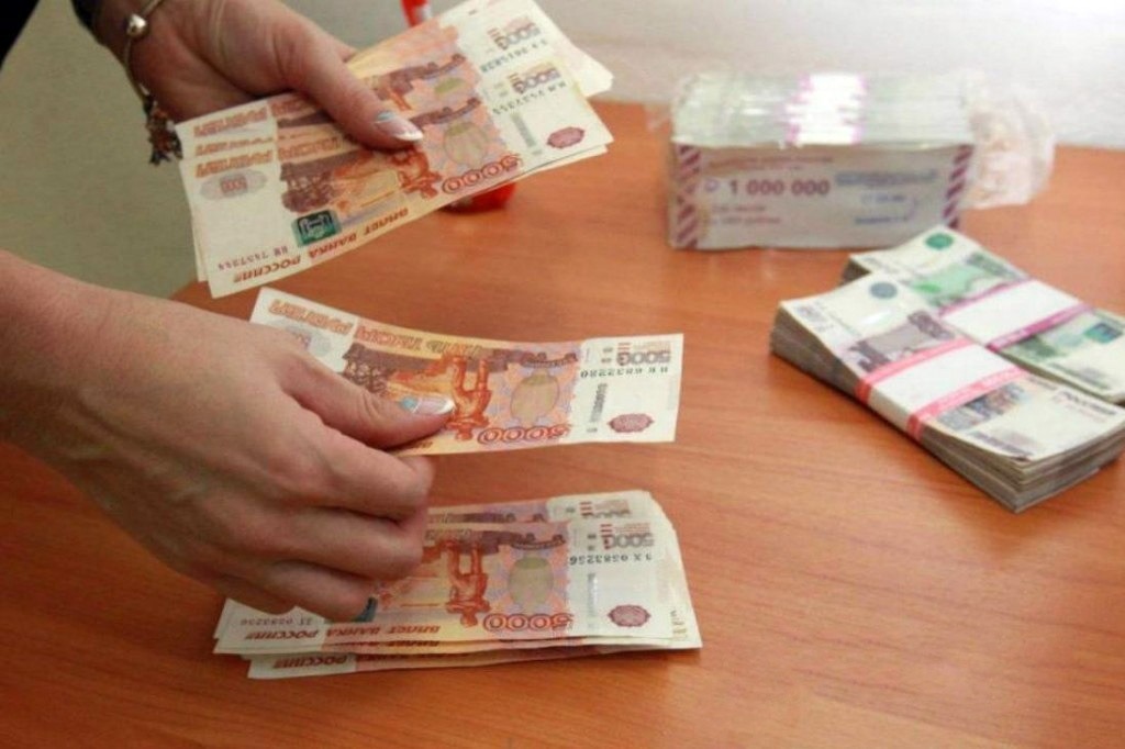 Жительнице Уфы сделали расклад на картах за 900 тысяч рублей 