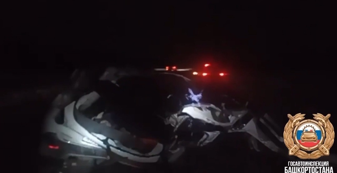 В Башкирии автоледи погибла после  столкновения с трактором (видео)