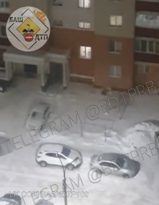 Найденная под окнами жилого дома уфимка скончалась в больнице