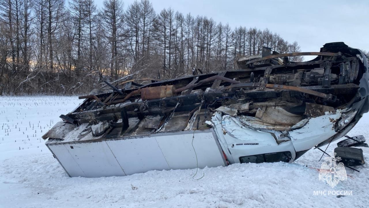 На трассе Башкирии в массовой аварии пострадали семь человек