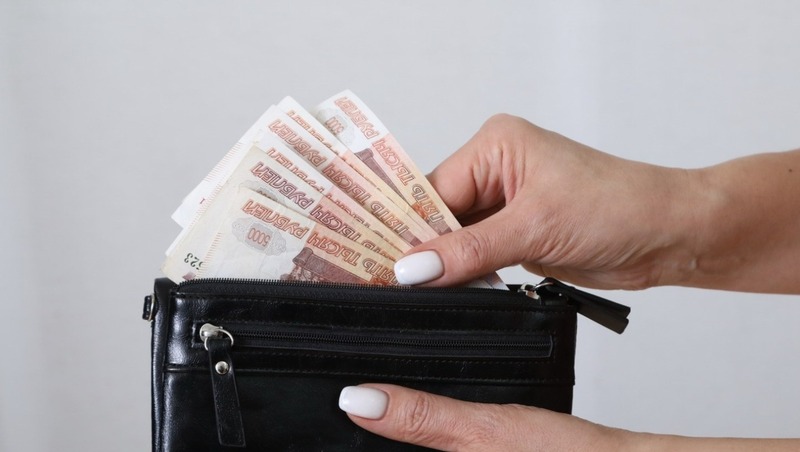 В Башкирии средняя зарплата превысила 65 тысяч рублей