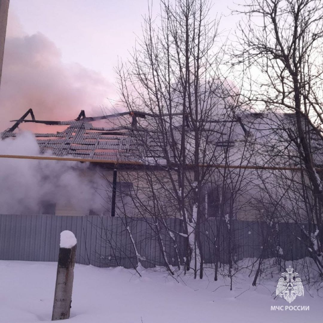 В Башкирии дочь не смогла вынести пожилую маму из горящего дома