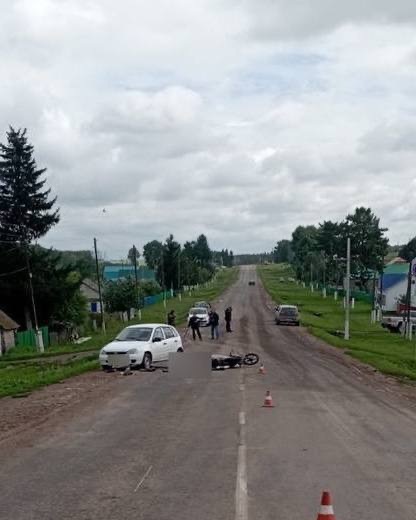 В Башкирии мотоциклист погиб под колесами авто 
